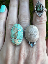 Load image into Gallery viewer, Siren statement ring

