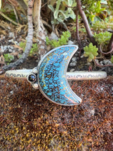 Load image into Gallery viewer, Crescent moon stacker cuff
