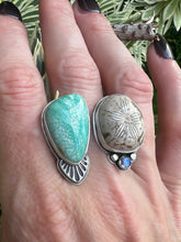 Load image into Gallery viewer, Siren sisters open band ring

