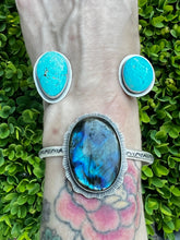 Load image into Gallery viewer, Turquoise open front statement cuff
