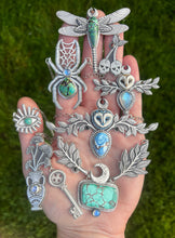 Load image into Gallery viewer, Dragonfly statement necklace
