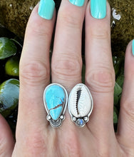 Load image into Gallery viewer, Siren Turquoise shell ring
