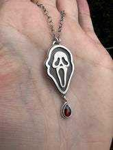 Load image into Gallery viewer, Ghost face scream necklace
