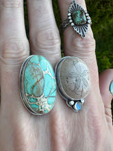Load image into Gallery viewer, Siren statement ring
