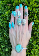 Load image into Gallery viewer, Siren Abalone Cowrie shell ring
