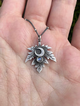 Load image into Gallery viewer, Maple leaf charm necklace
