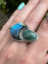Load image into Gallery viewer, Labradorite and Turquoise statement ring
