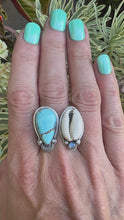 Load and play video in Gallery viewer, Siren Turquoise shell ring
